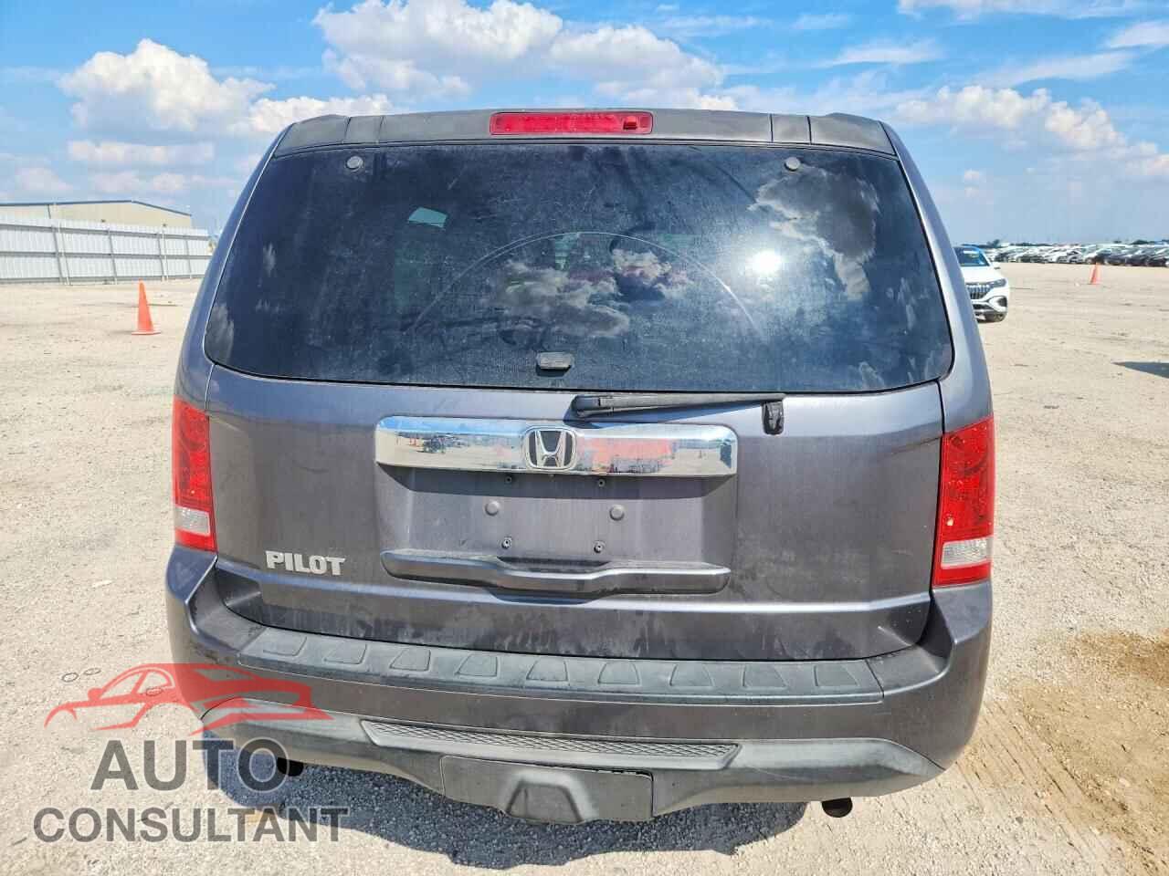 HONDA PILOT 2015 - 5FNYF3H22FB011553