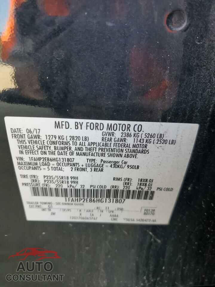 FORD TAURUS 2017 - 1FAHP2E86HG131807