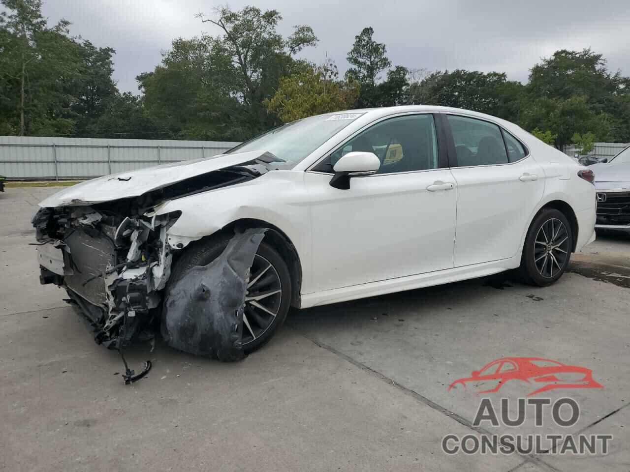 TOYOTA CAMRY 2022 - 4T1G11AK6NU624382