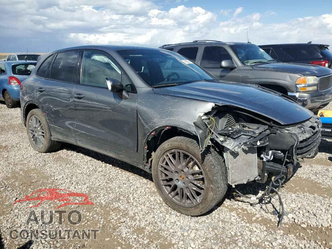 PORSCHE CAYENNE 2017 - WP1AB2A29HLA52651