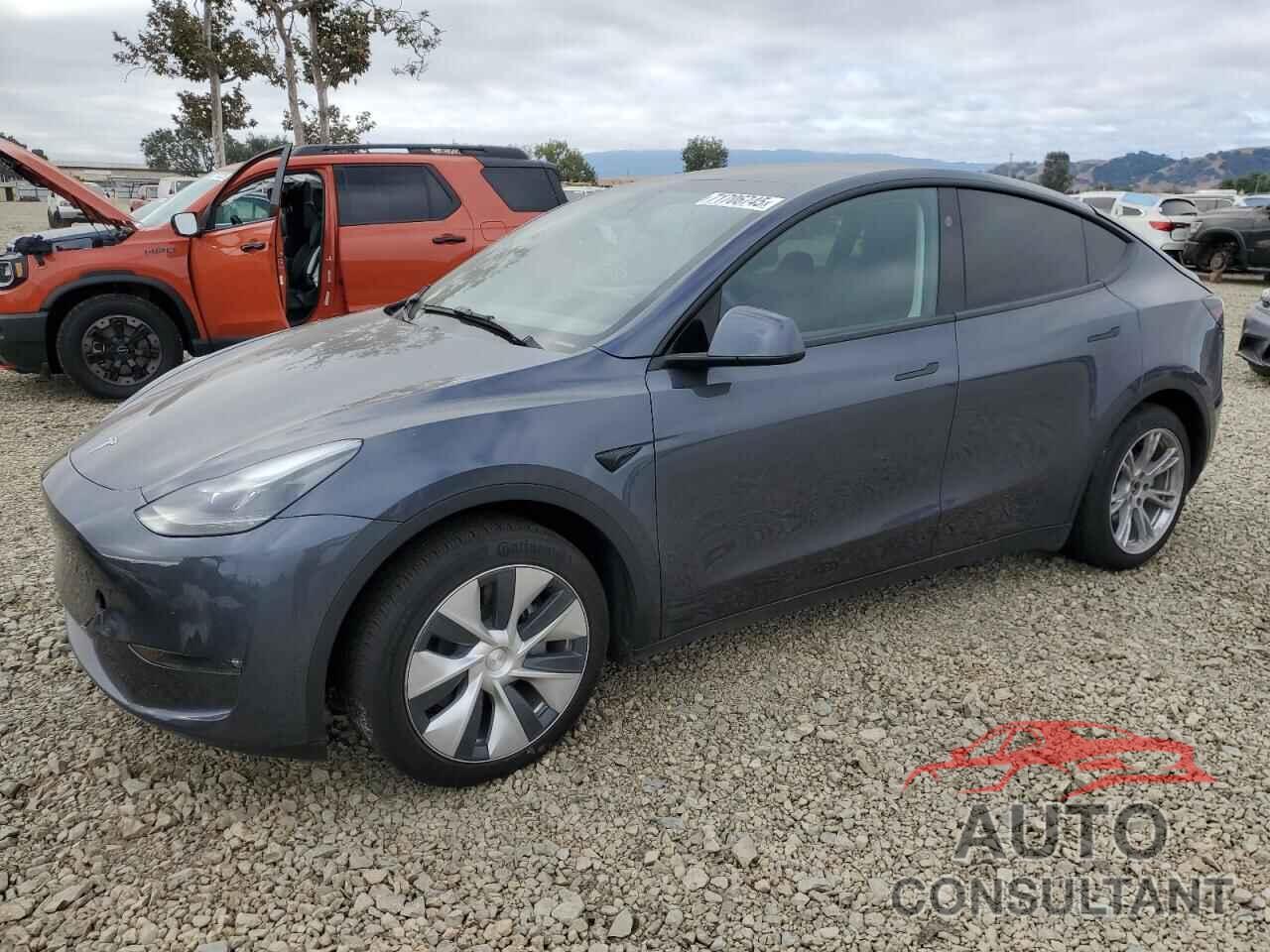 TESLA MODEL Y 2023 - 7SAYGAEE0PF967733