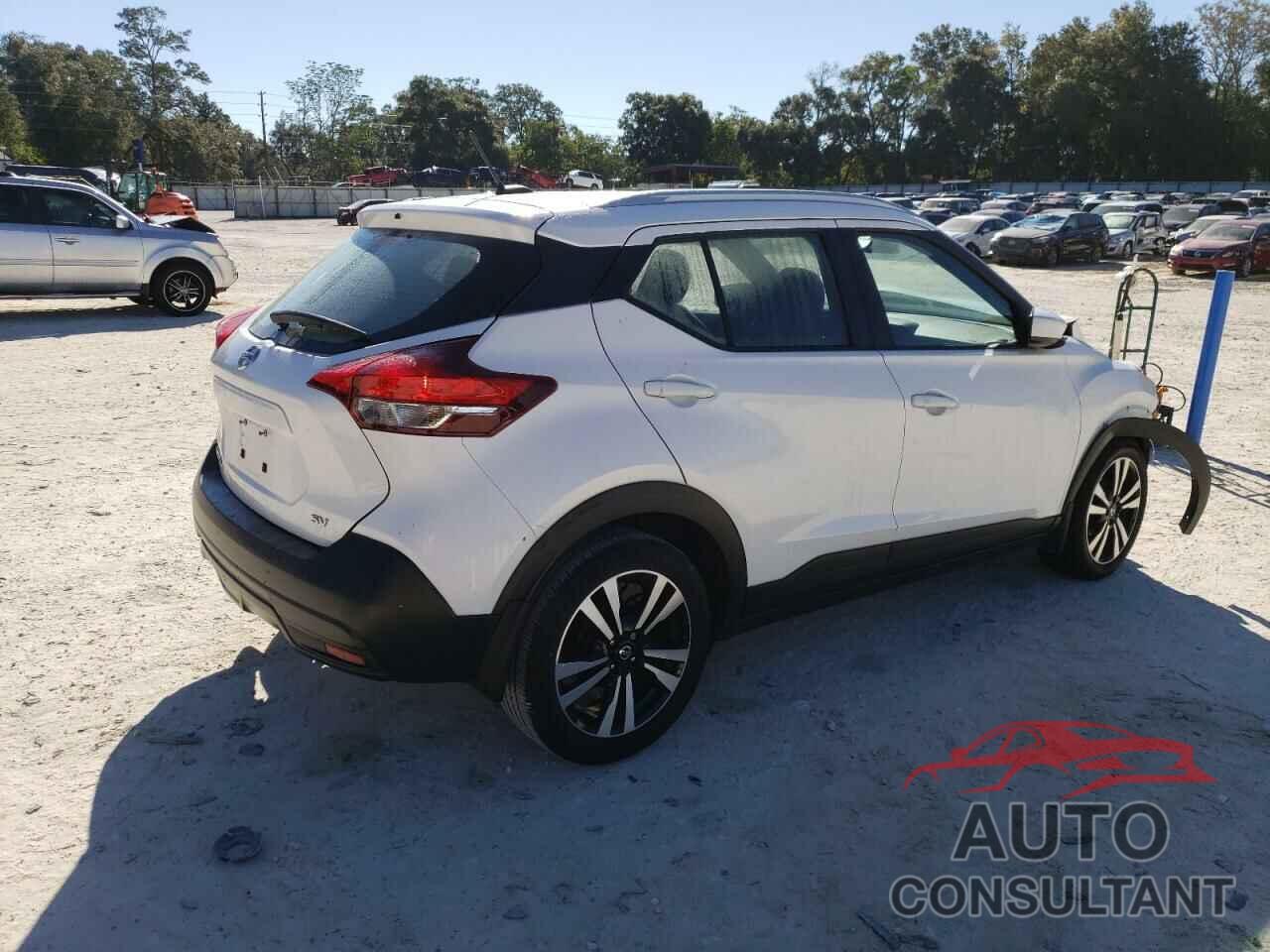 NISSAN KICKS 2018 - 3N1CP5CU2JL546178