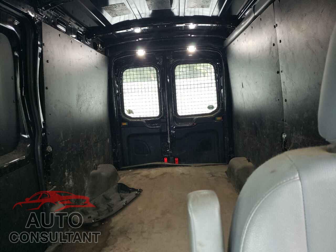 FORD TRANSIT 2019 - 1FTYR2CM2KKA31972