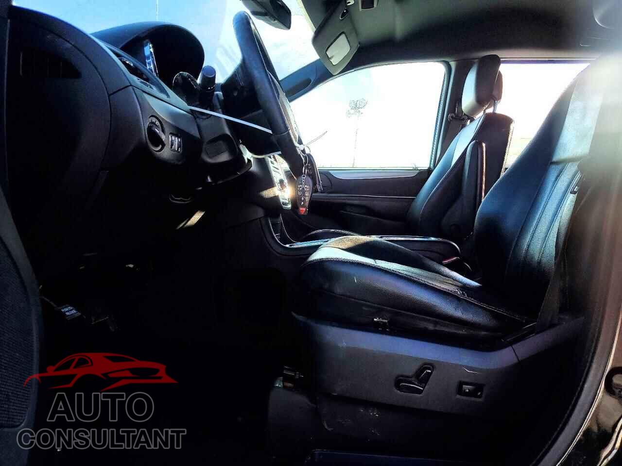 DODGE CARAVAN 2015 - 2C4RDGEG9FR593625