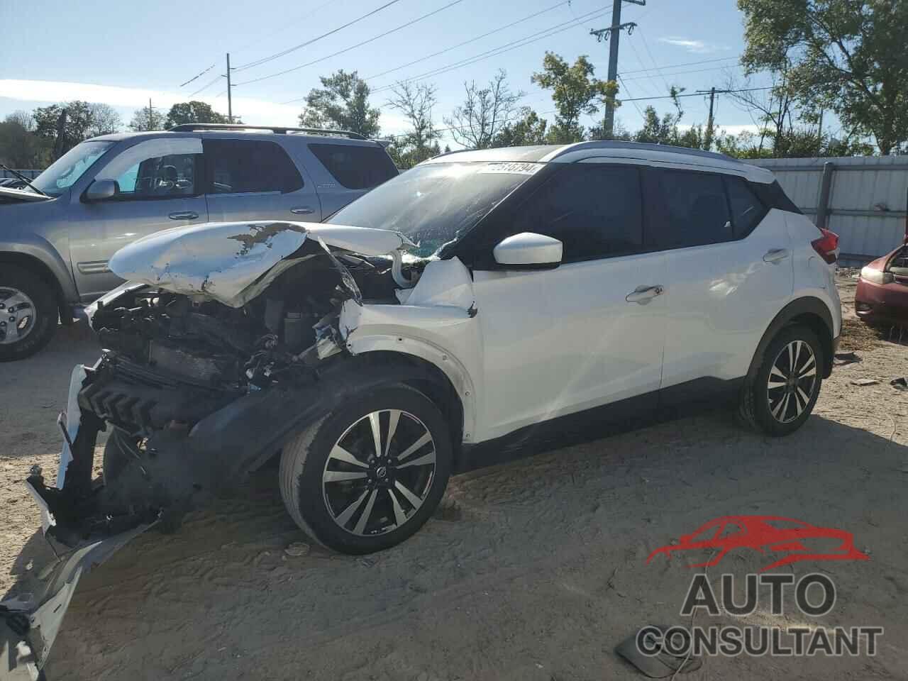 NISSAN KICKS 2018 - 3N1CP5CU0JL542906