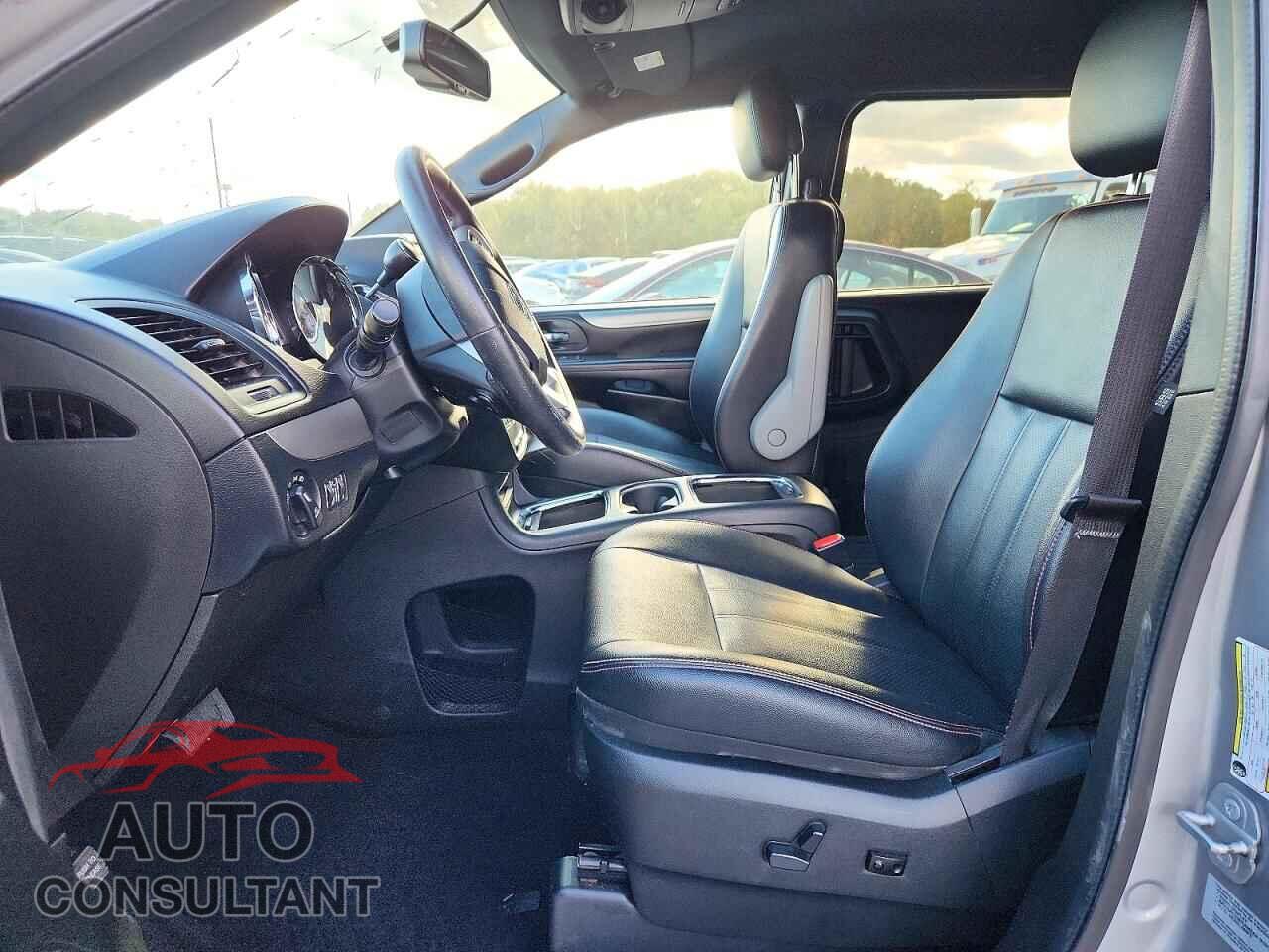 DODGE CARAVAN 2017 - 2C4RDGEG3HR717570