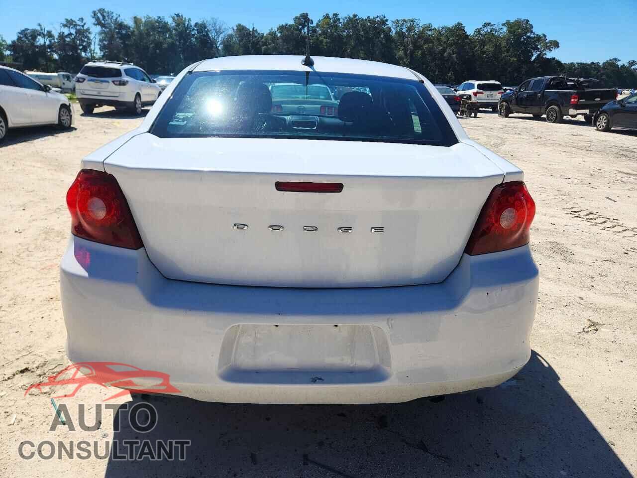 DODGE AVENGER 2011 - 1B3BD1FB4BN557321