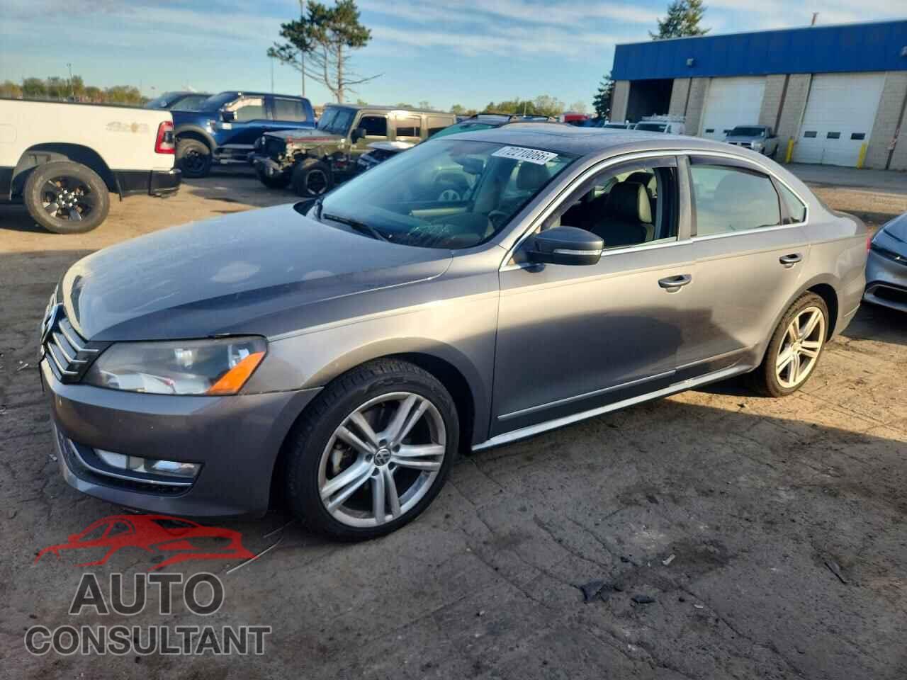 VOLKSWAGEN PASSAT 2013 - 1VWBN7A36DC028673