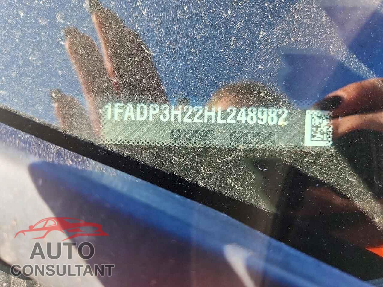 FORD FOCUS 2017 - 1FADP3H22HL248982