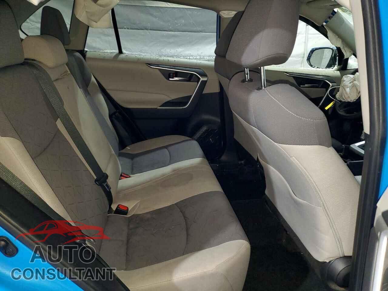 TOYOTA RAV4 2019 - JTMP1RFVXKD029407