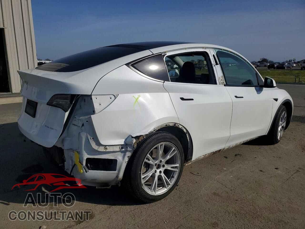 TESLA MODEL Y 2020 - 5YJYGDEEXLF009367