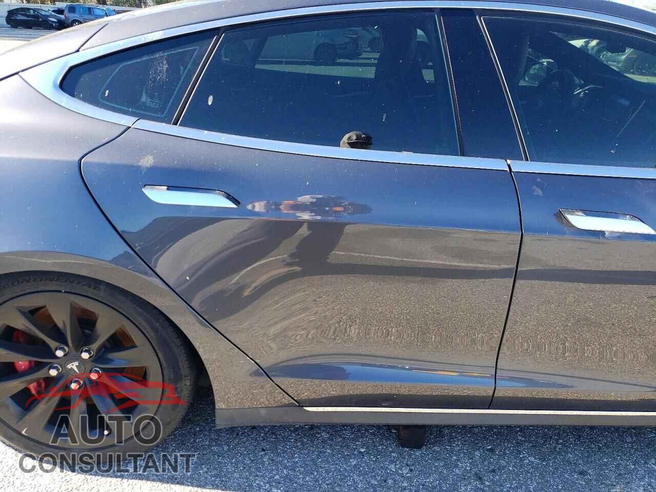 TESLA MODEL S 2014 - 5YJSA1H23EFP67433