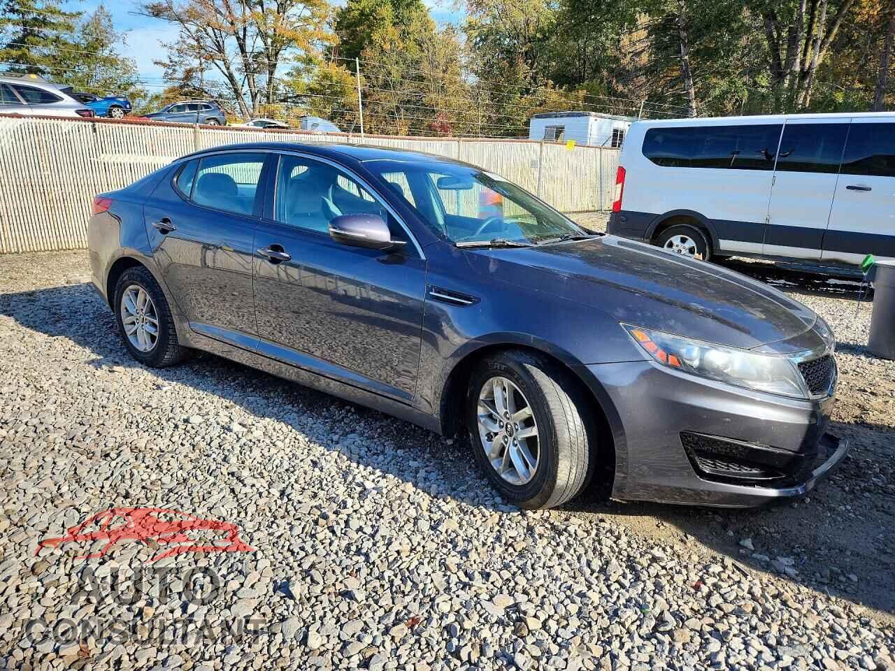 KIA OPTIMA 2011 - KNAGM4A73B5055504
