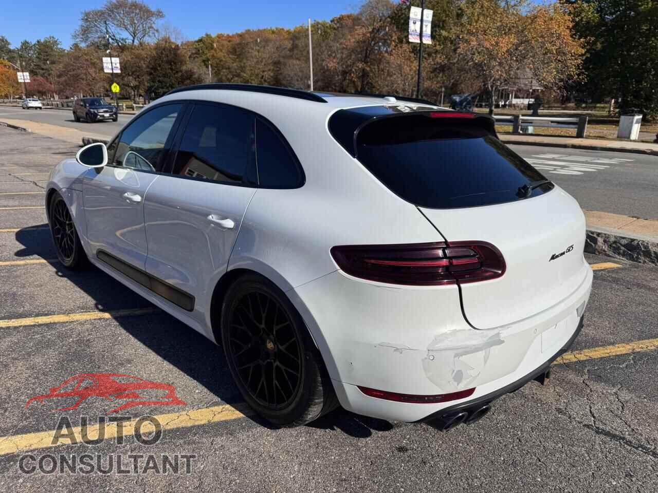 PORSCHE MACAN 2018 - WP1AG2A55JLB60007