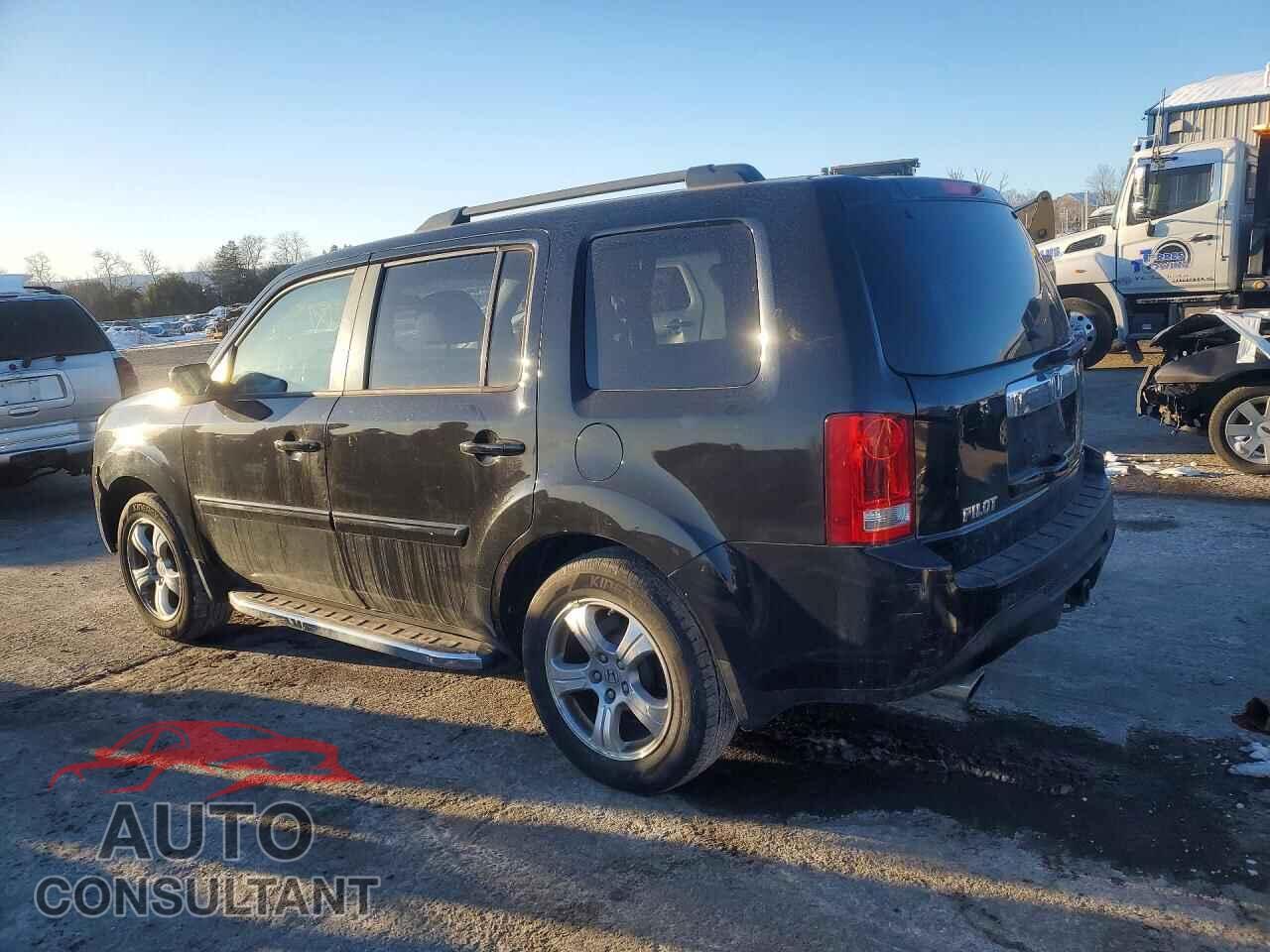 HONDA PILOT 2013 - 5FNYF4H57DB005485