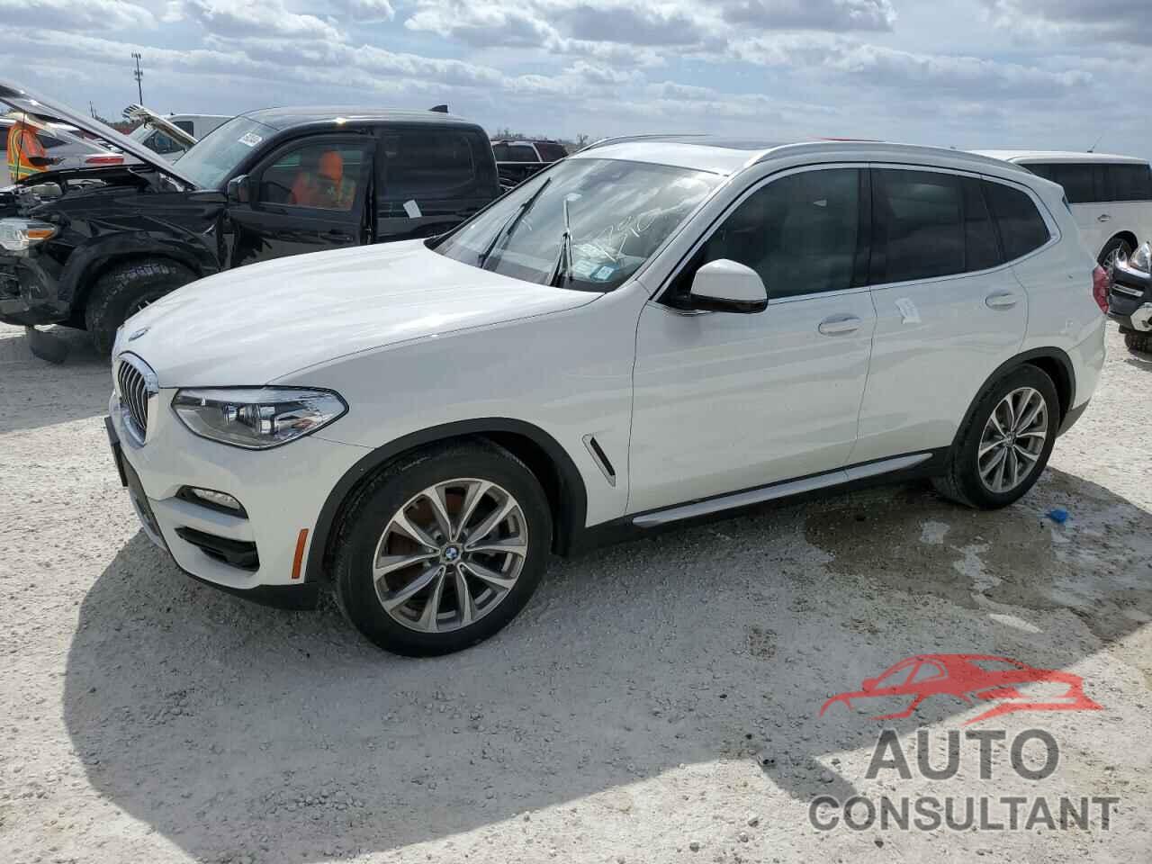 BMW X3 2018 - 5UXTR9C58JLD71360