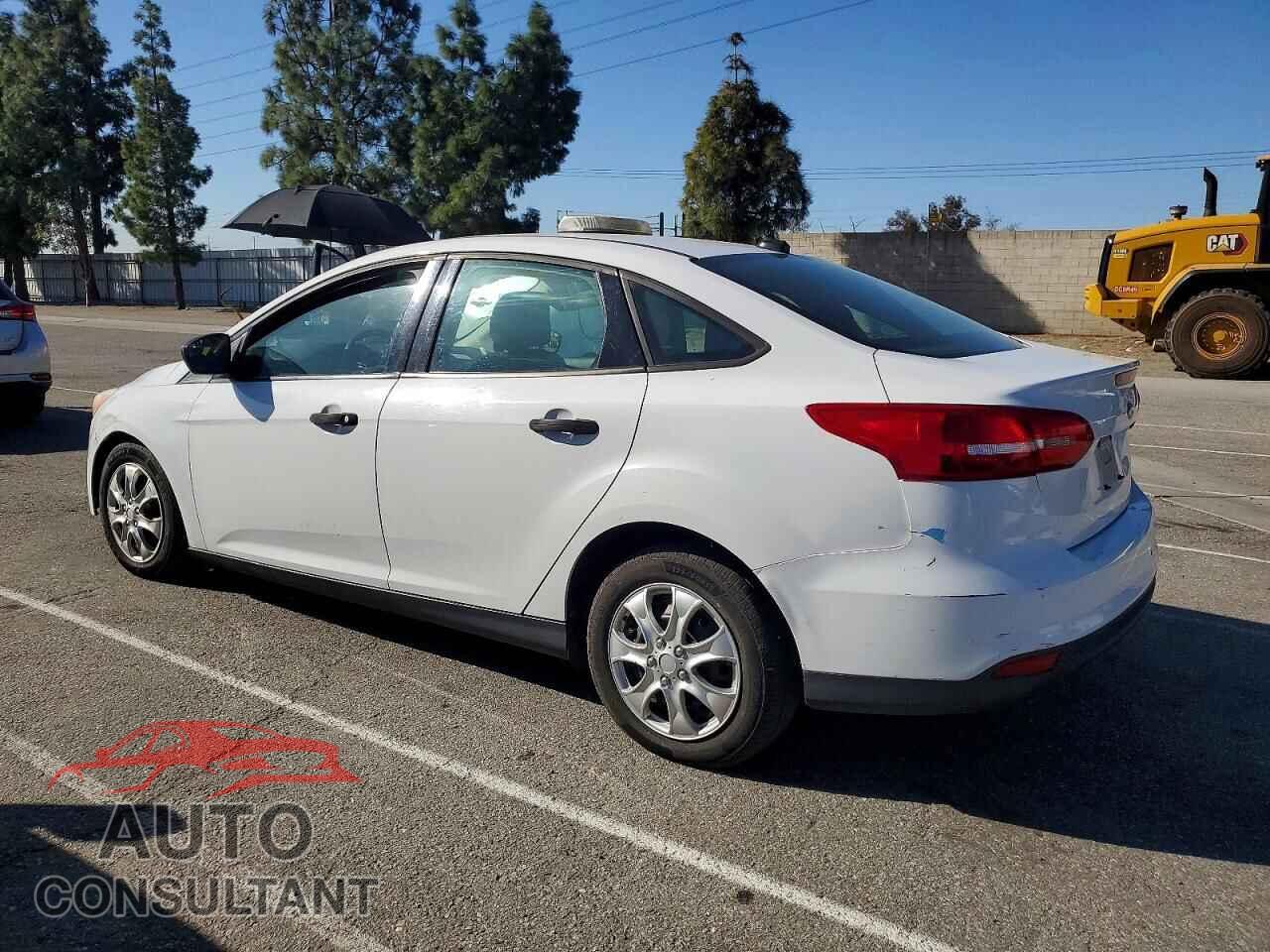 FORD FOCUS 2017 - 1FADP3E21HL329198