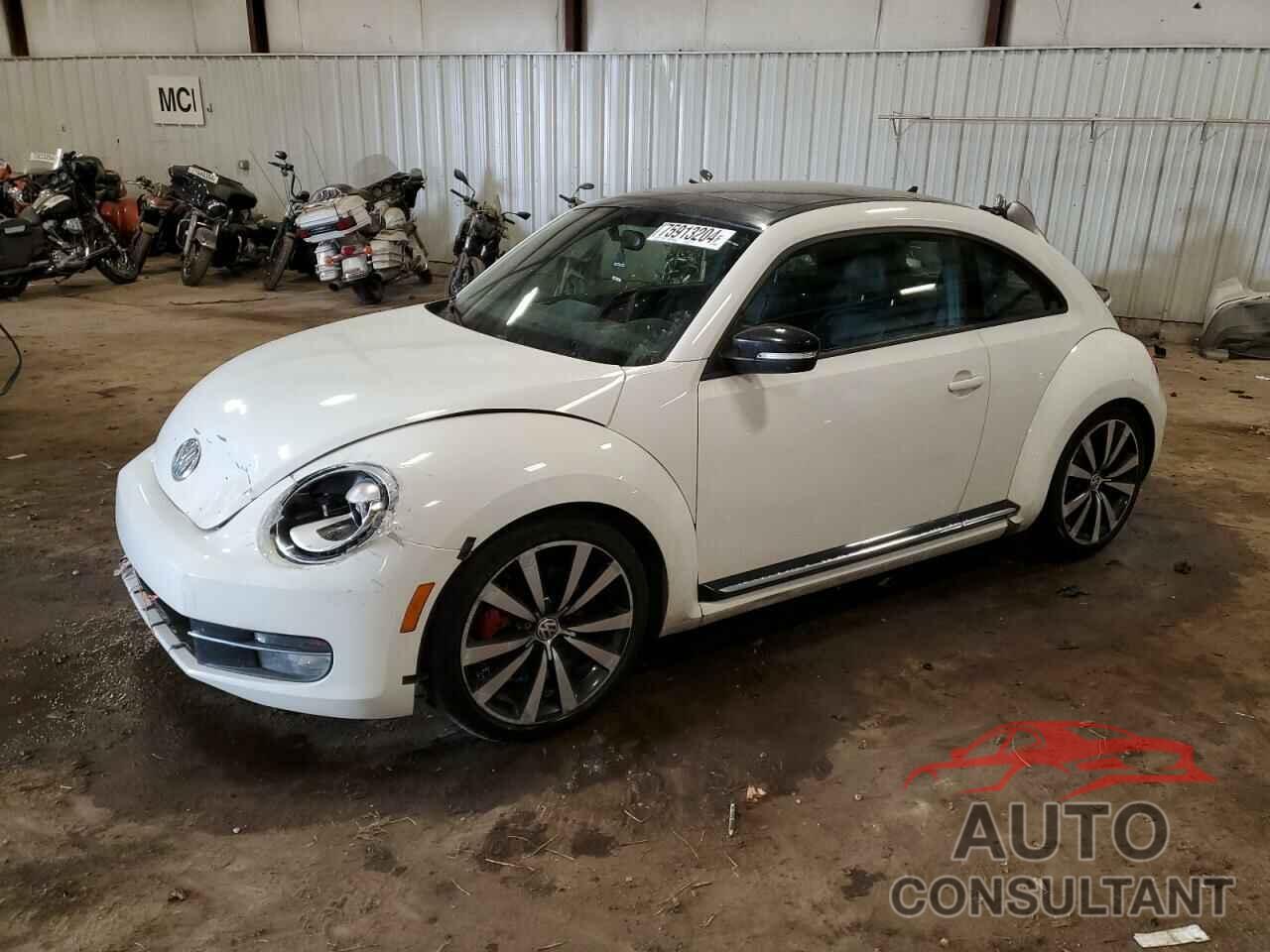 VOLKSWAGEN BEETLE 2013 - 3VWVA7AT7DM620641