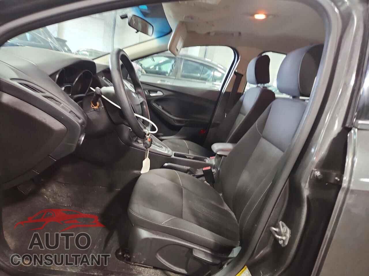 FORD FOCUS 2015 - 1FADP3F29FL363787