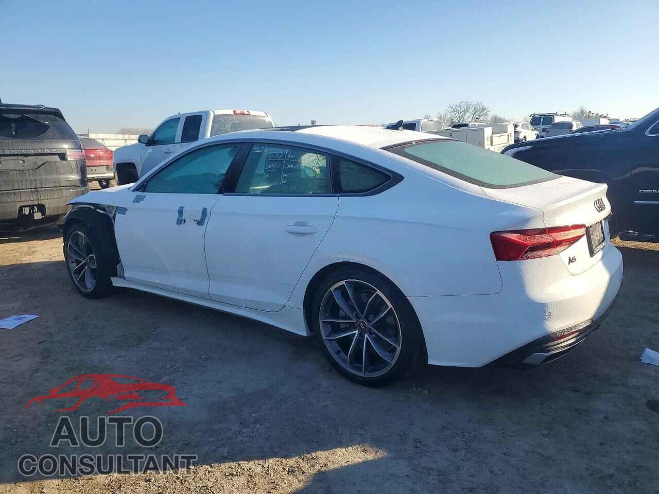 AUDI A5 2024 - WAUDACF59RA085380