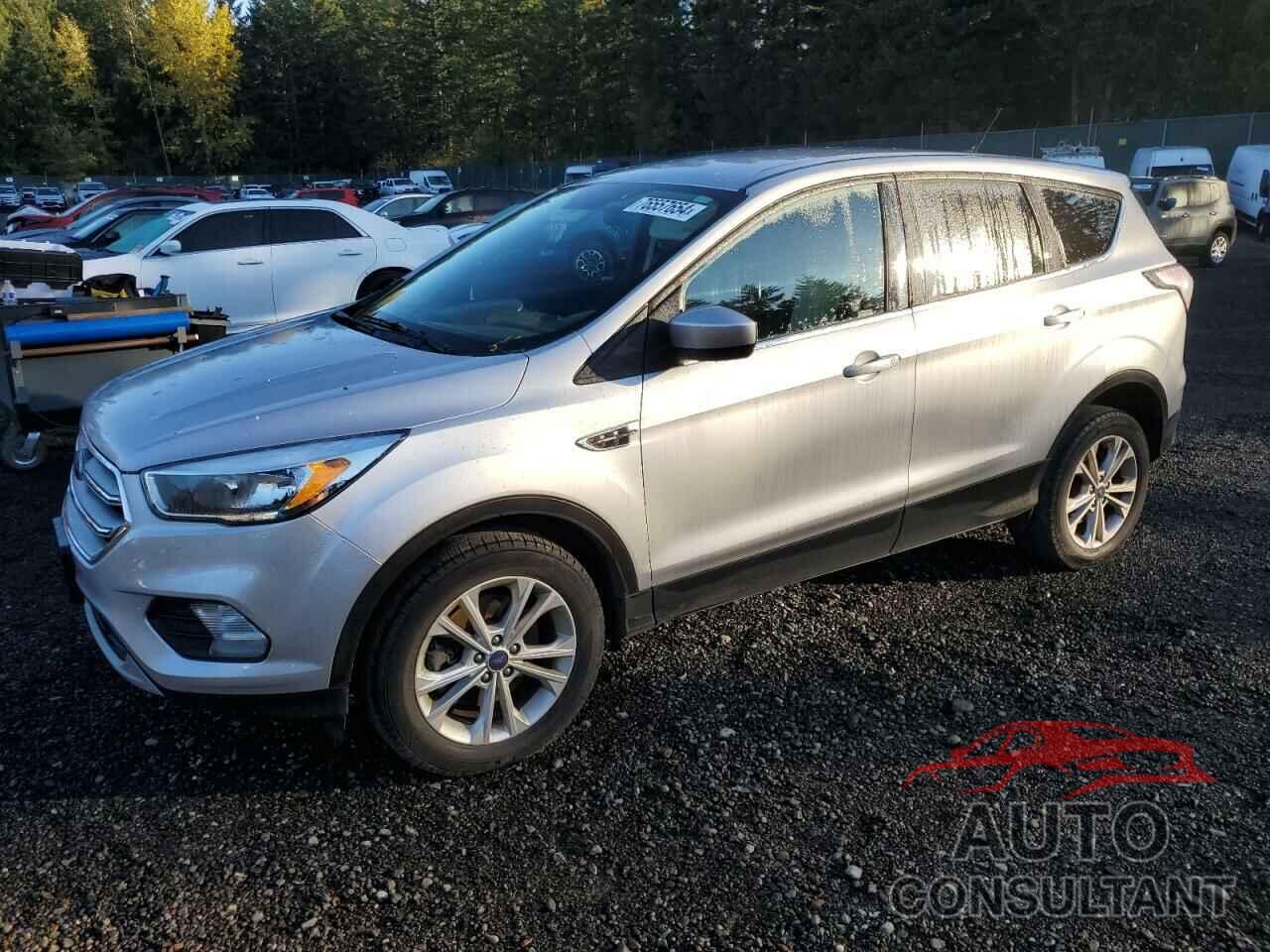 FORD ESCAPE 2017 - 1FMCU9GD1HUB03037