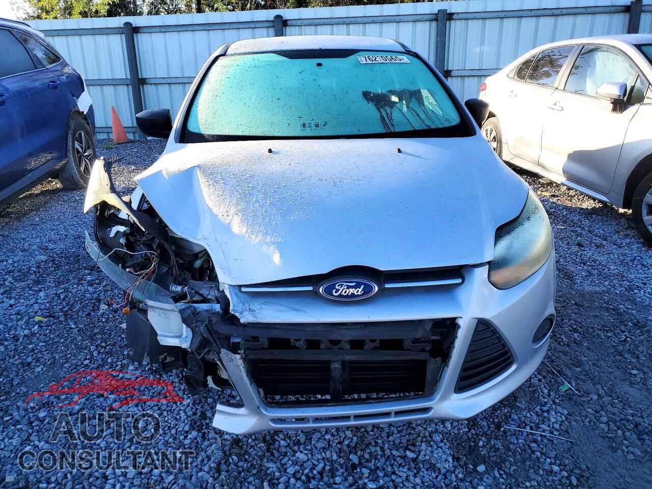 FORD FOCUS 2014 - 1FADP3E28EL445574