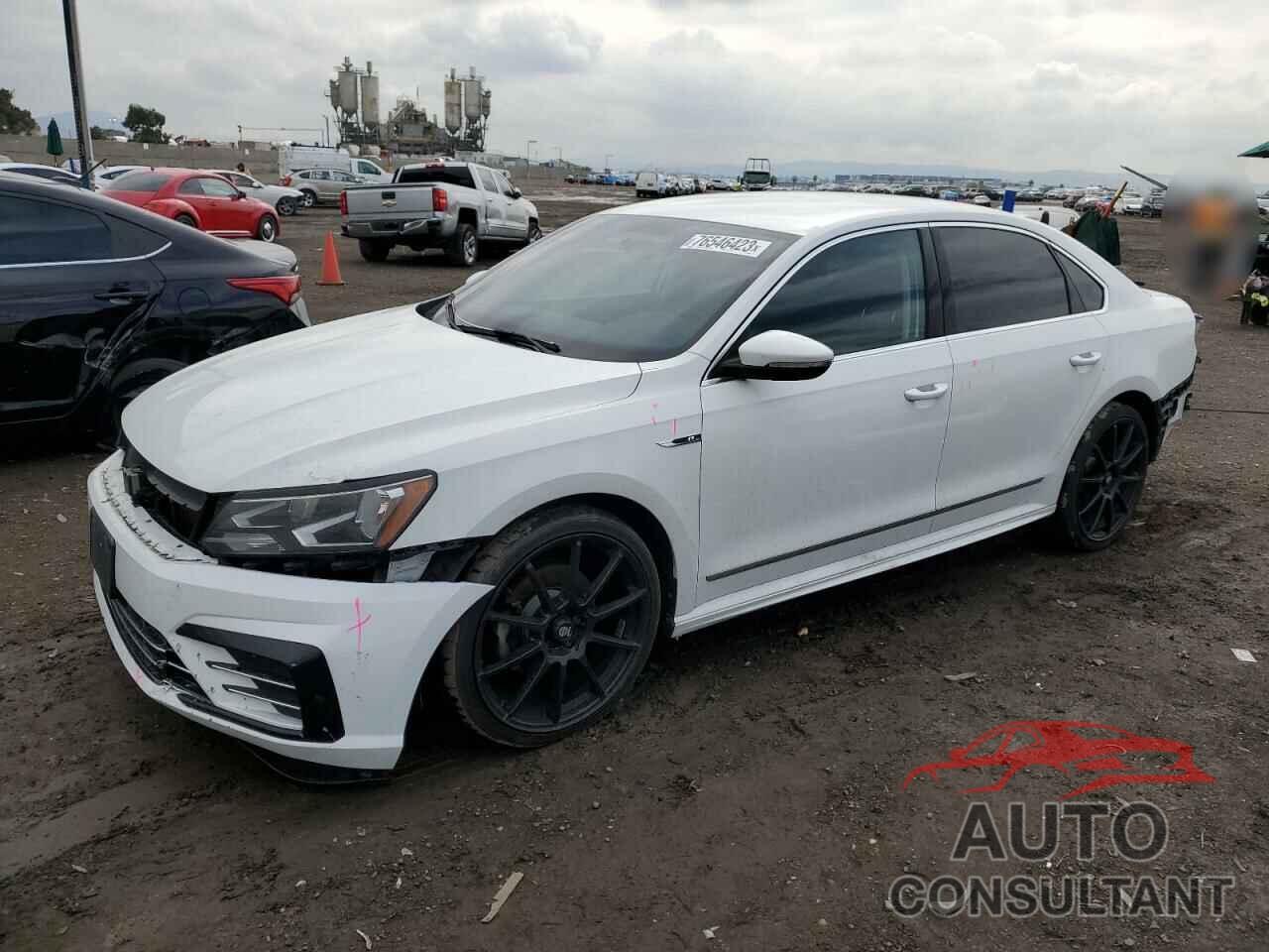 VOLKSWAGEN PASSAT 2017 - 1VWDT7A33HC048240