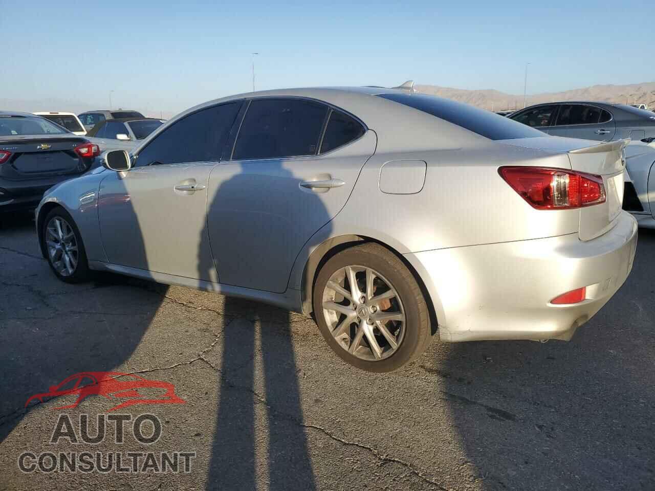 LEXUS IS 2013 - JTHCF5C20D5062852