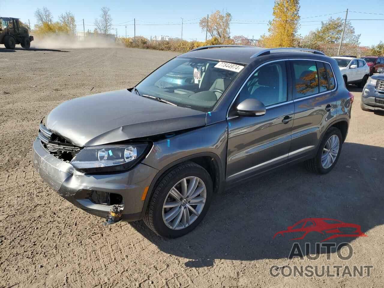 VOLKSWAGEN TIGUAN 2017 - WVGMV7AX7HK034231