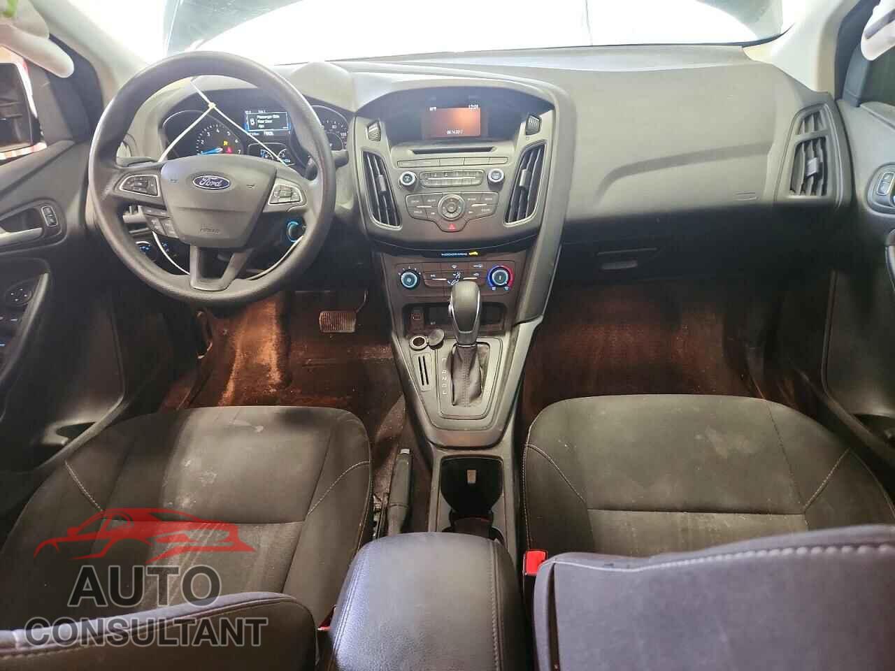 FORD FOCUS 2017 - 1FADP3F25HL315206