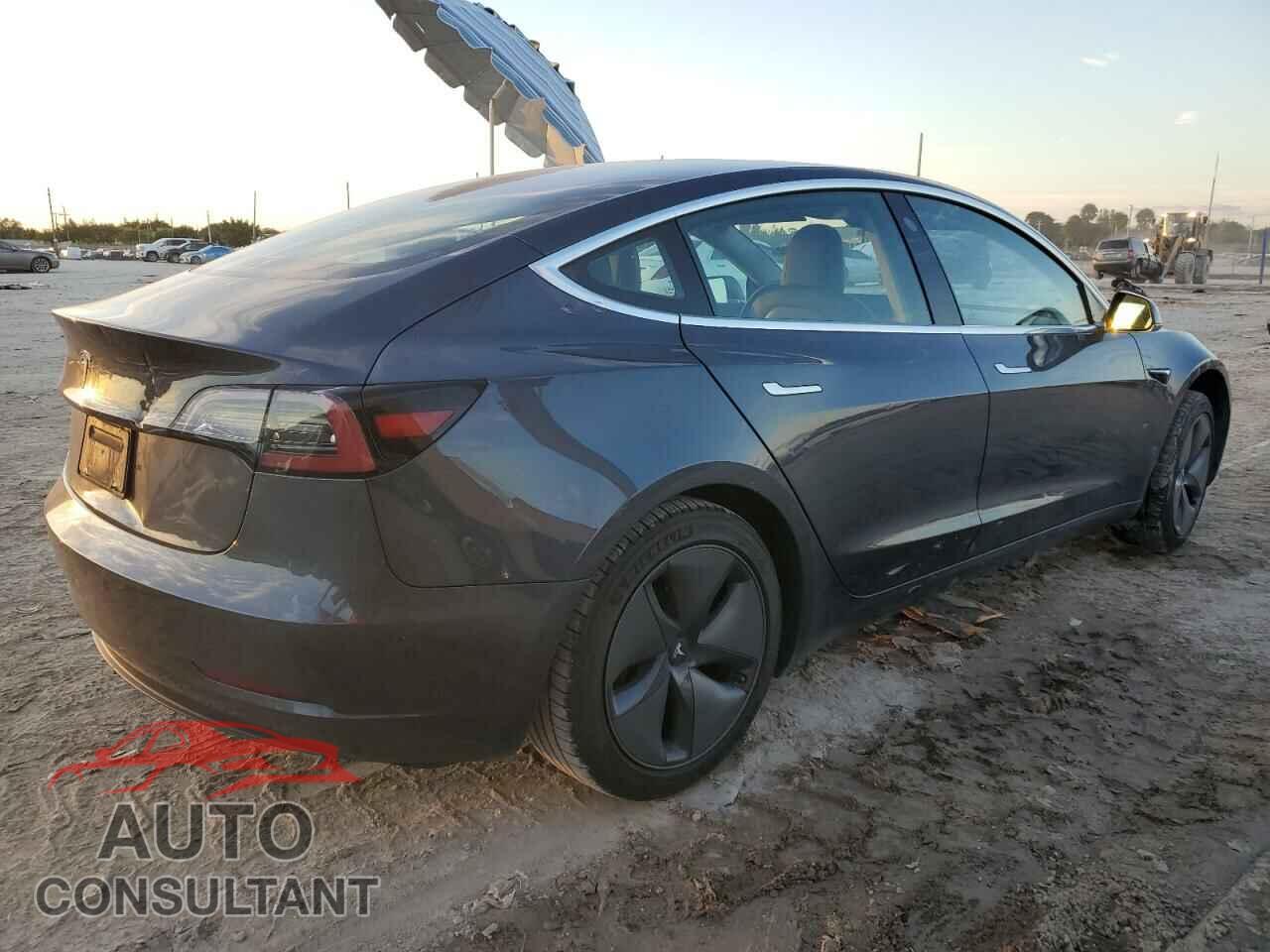 TESLA MODEL 3 2019 - 5YJ3E1EA2KF435595