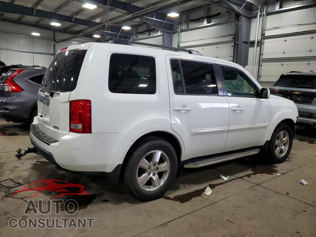 HONDA PILOT 2011 - 5FNYF4H55BB100169