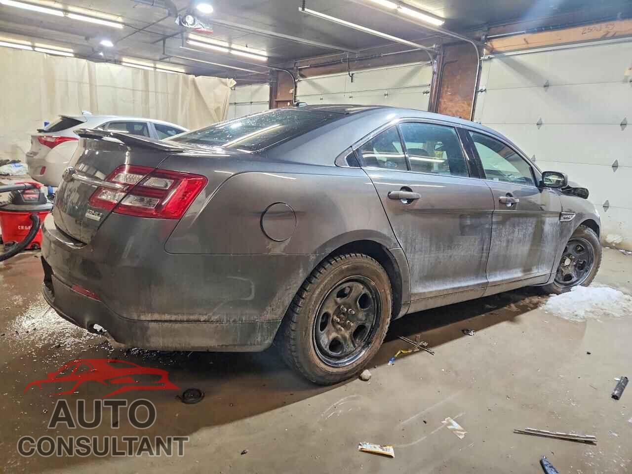FORD TAURUS 2015 - 1FAHP2KT5FG176534