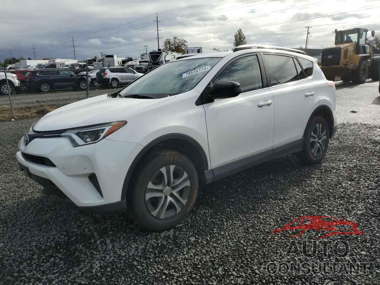 TOYOTA RAV4 2016 - JTMBFREV9GJ069211