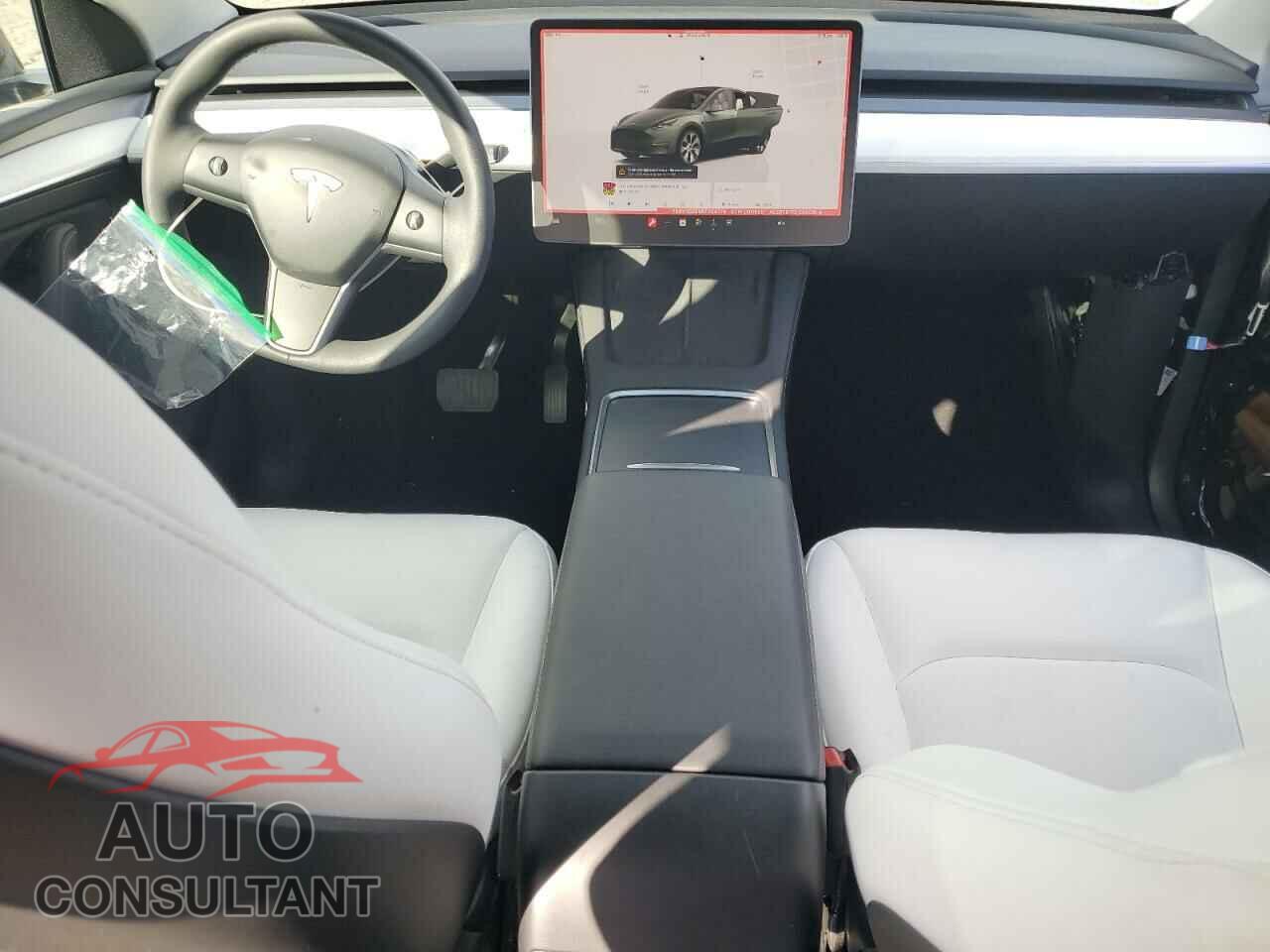 TESLA MODEL Y 2024 - 7SAYGDEE9RF054778