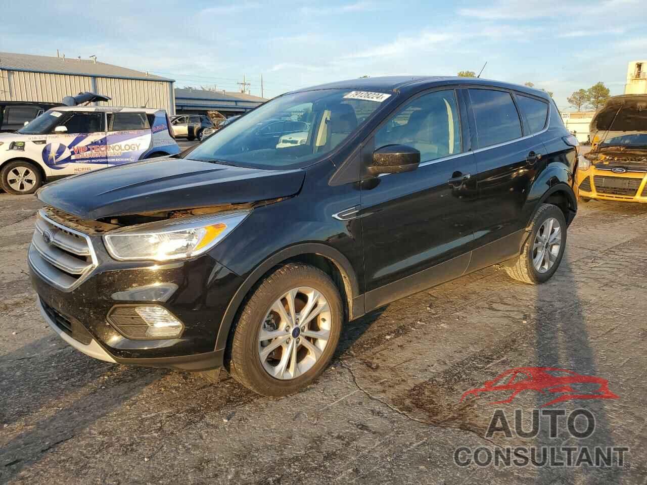 FORD ESCAPE 2017 - 1FMCU0G91HUD76132