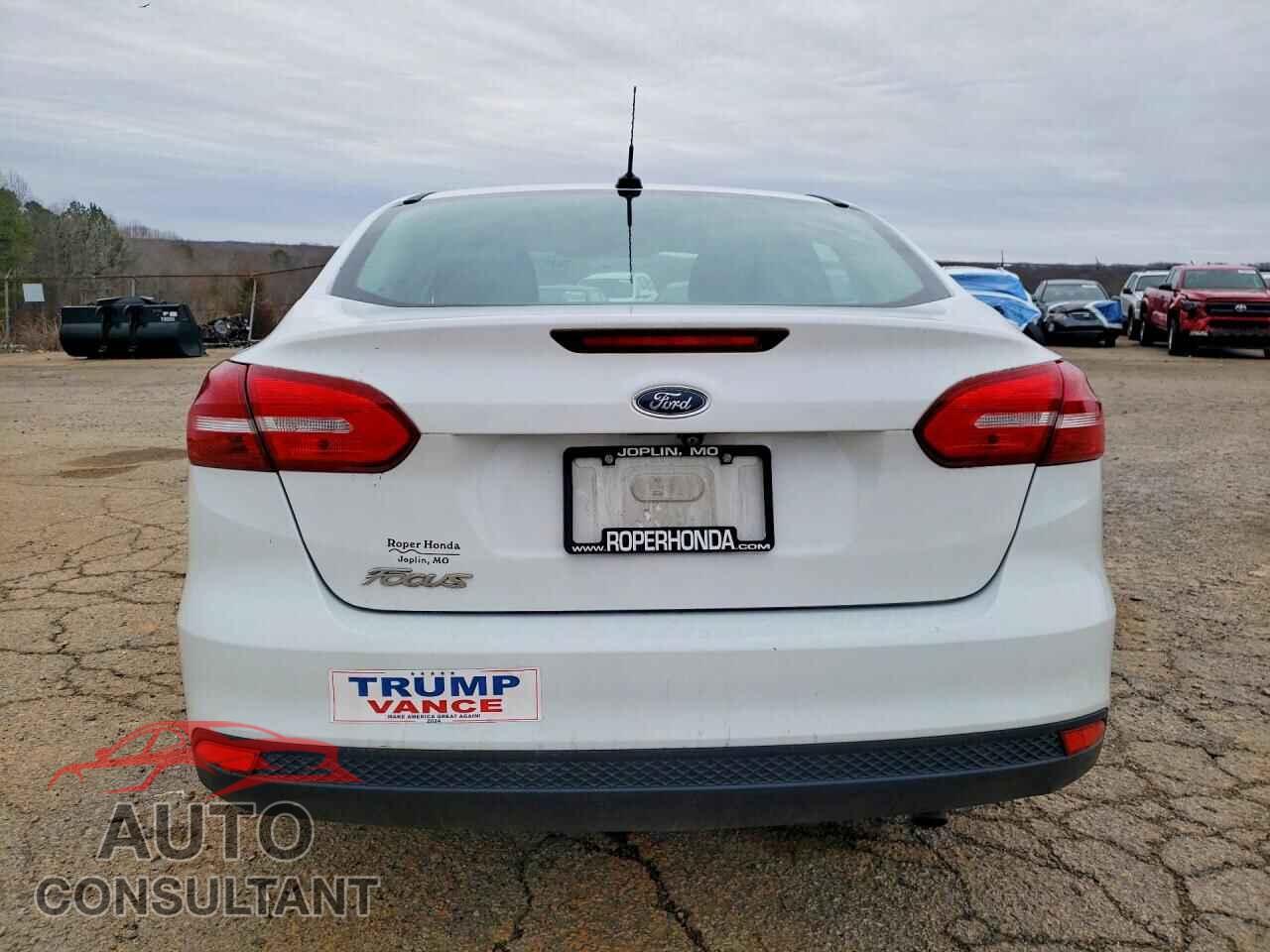 FORD FOCUS 2017 - 1FADP3E20HL254493