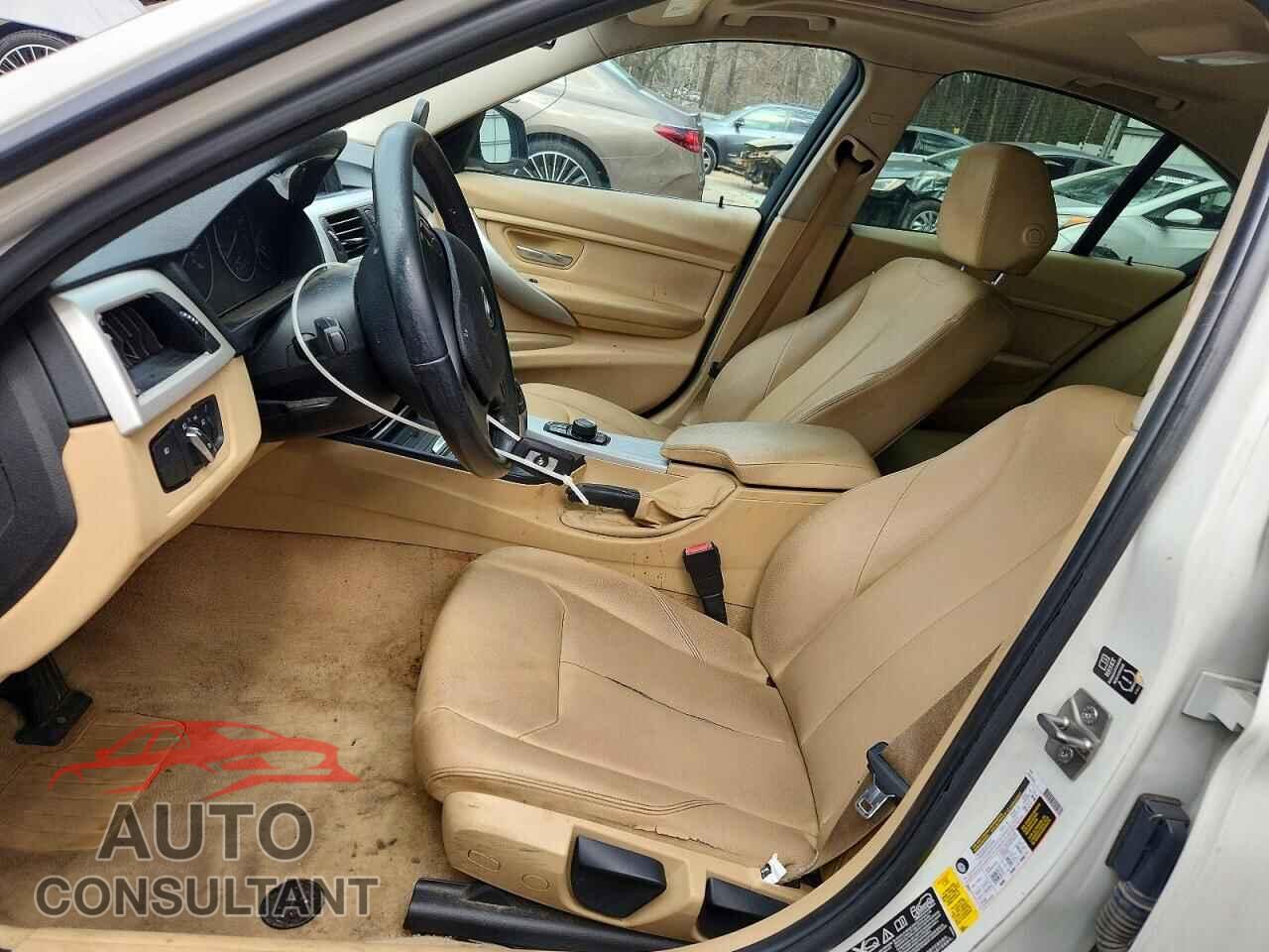 BMW 320 2014 - WBA3C3C56EF984883