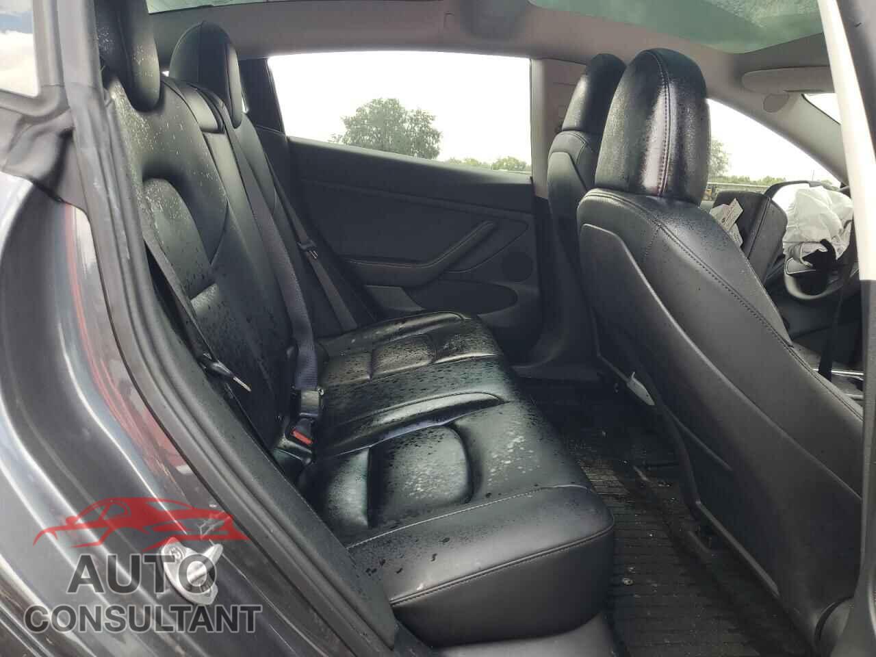 TESLA MODEL 3 2023 - 5YJ3E1EA4PF679529