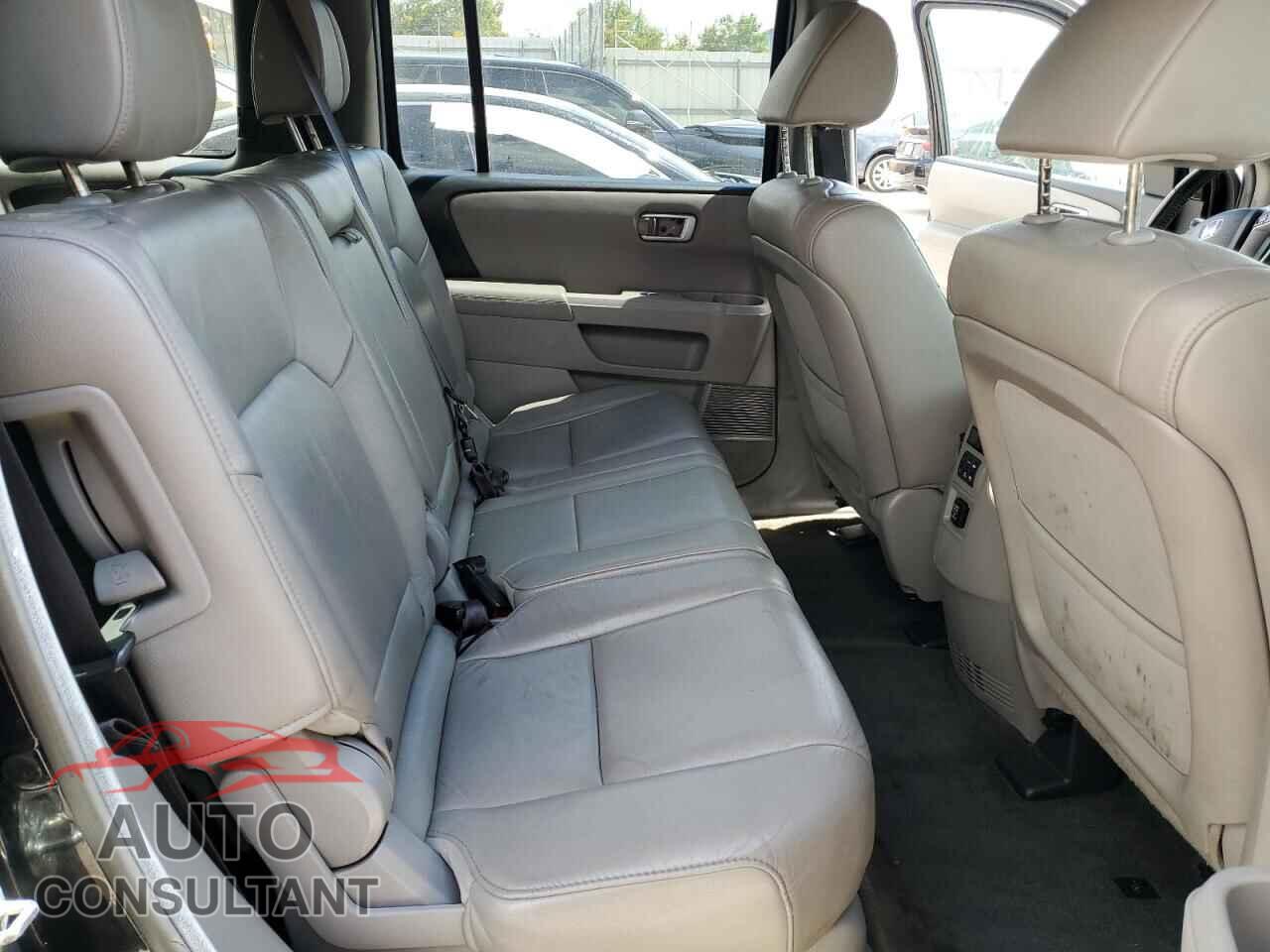 HONDA PILOT 2013 - 5FNYF4H71DB044008