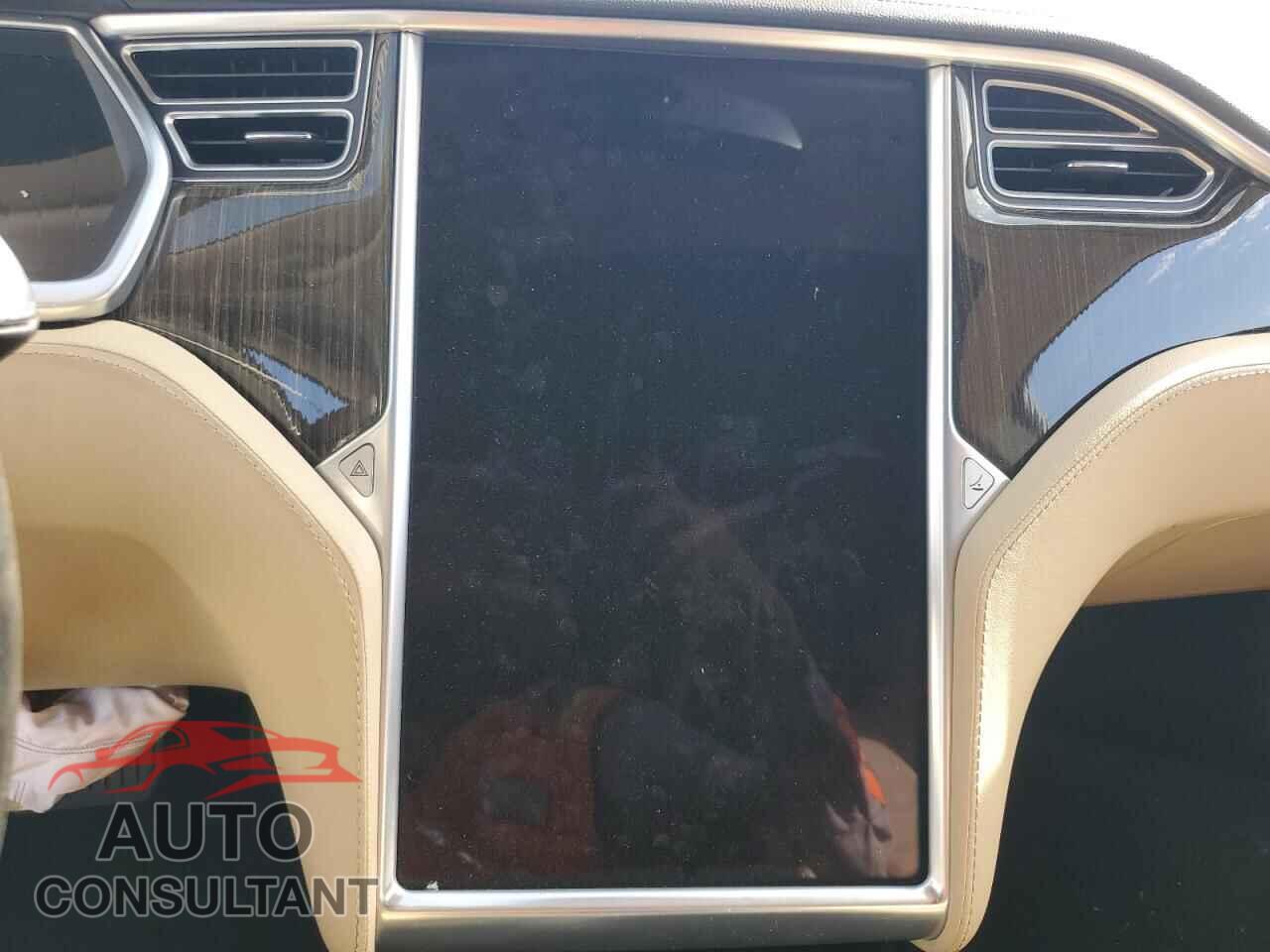 TESLA MODEL S 2013 - 5YJSA1DN8DFP12278