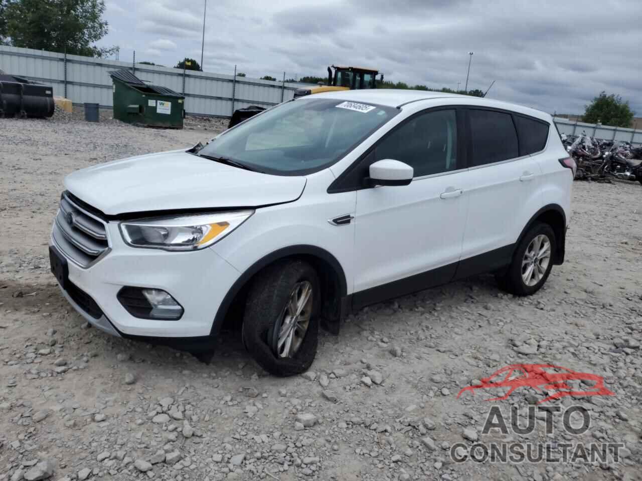 FORD ESCAPE 2017 - 1FMCU9GD2HUE31325