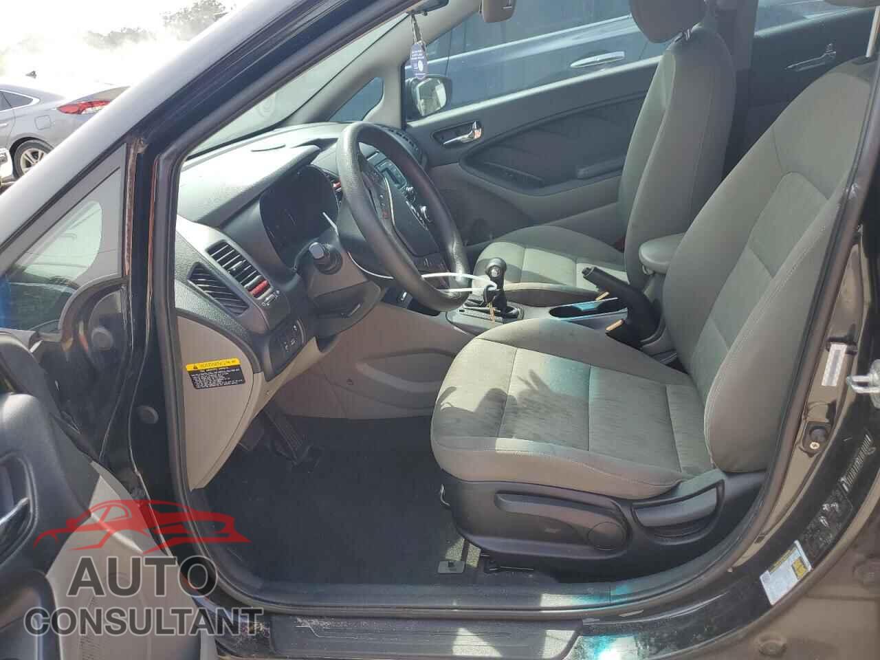 KIA FORTE 2015 - KNAFK4A67F5303154