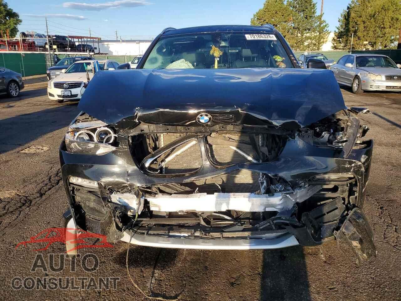 BMW X3 2018 - 5UXTR9C51JLC75215