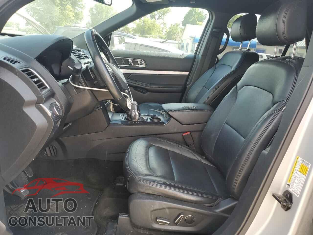 FORD EXPLORER 2017 - 1FM5K7D84HGD54501