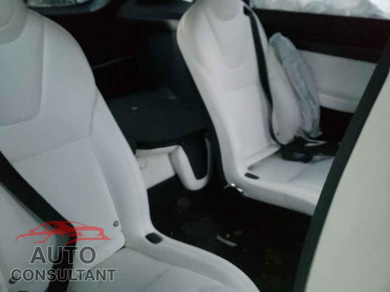 TESLA MODEL X 2018 - 5YJXCBE20JF138426