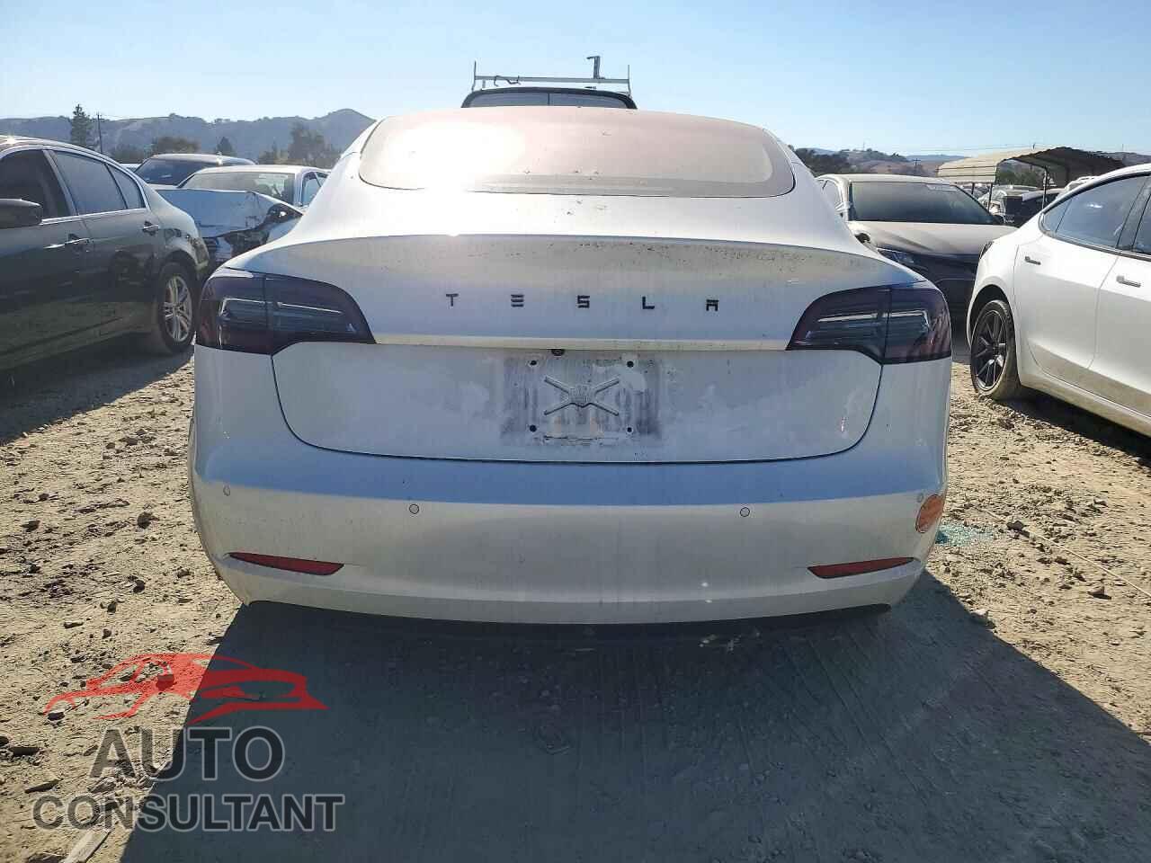 TESLA MODEL 3 2017 - 5YJ3E1EA2HF002612