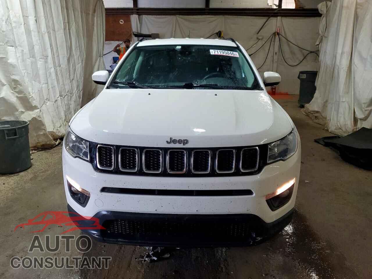 JEEP COMPASS 2017 - 3C4NJDBB2HT641481