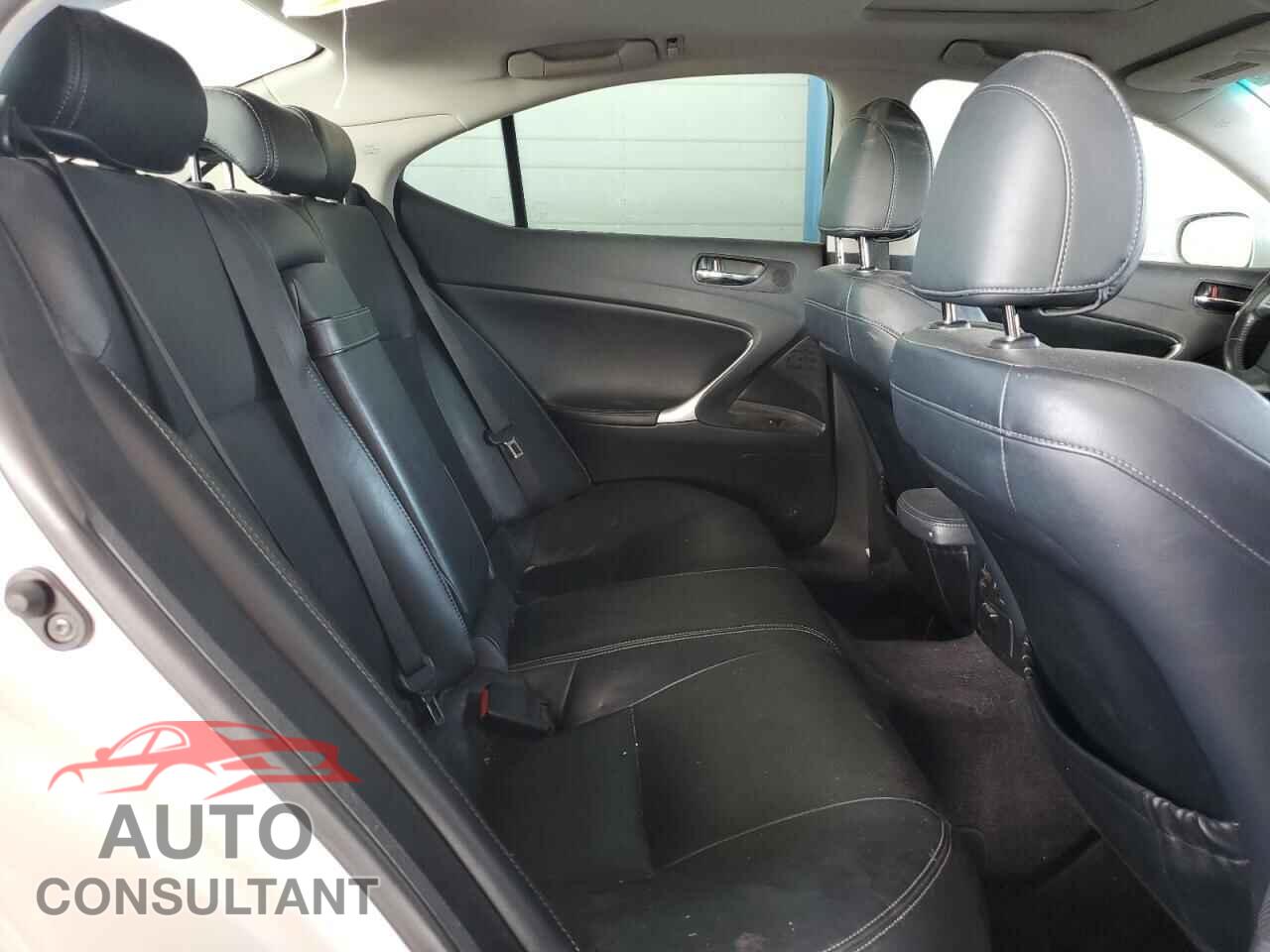 LEXUS IS 2012 - JTHBE5C20C5029640