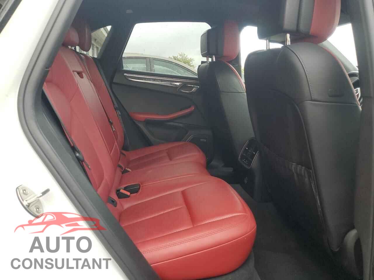 PORSCHE MACAN 2017 - WP1AG2A55HLB55173